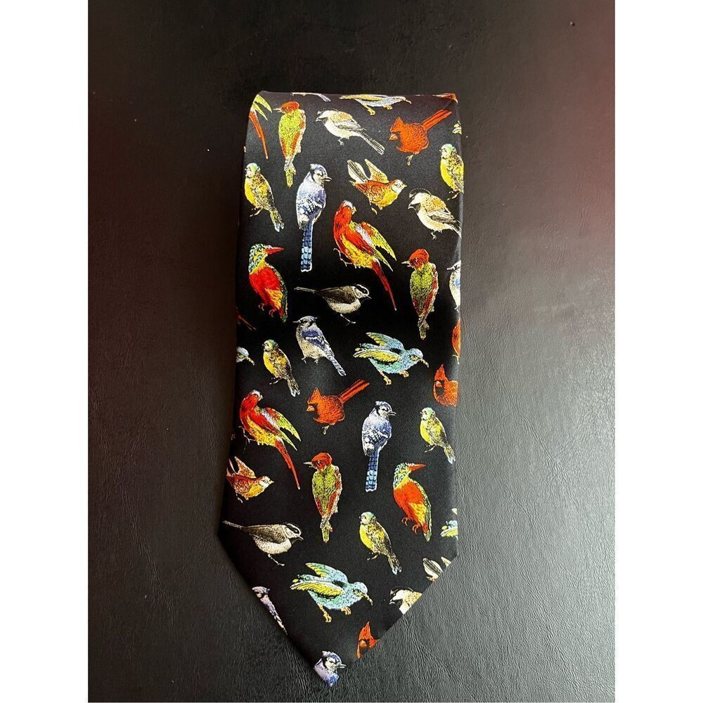 Birds of the World silk tie